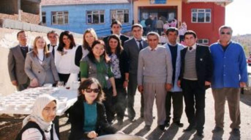 K&ouml;y Okulundan Vatandaşa Aşure Ikramı