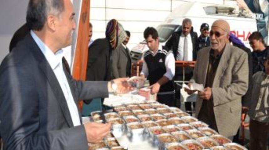 Şanlıurfa&rsquo;da 7 Bin Kişiye Aşure Ikramı