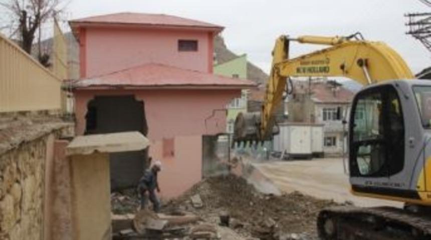 Trafo Yıkımları Devam Ediyor&hellip;