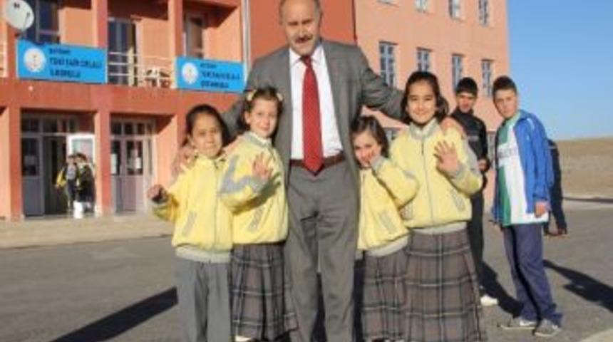 Eğitime Katkı &Ccedil;alışmaları Hız Kesmiyor