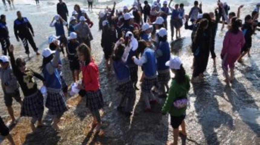 &Ccedil;ocuklar Pamukkale'de