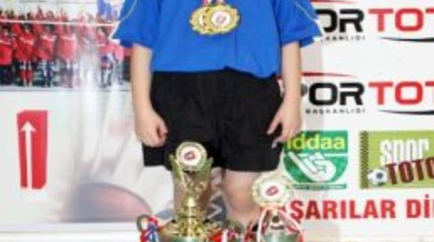 T&uuml;rkiye&rsquo;nin En K&uuml;&ccedil;&uuml;k Şampiyonu Erzincan&rsquo;dan