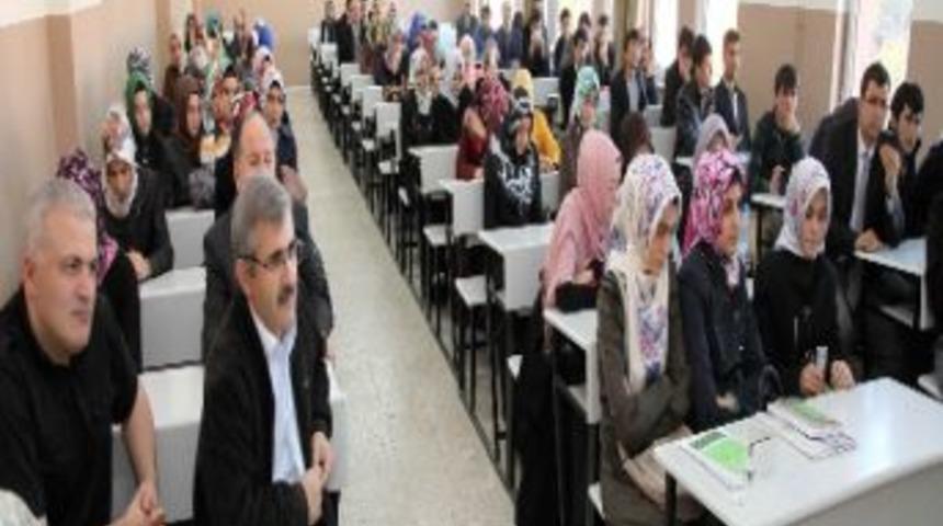 İlahiyat Fak&uuml;ltesi&rsquo;nde Kur'an Ziyafeti