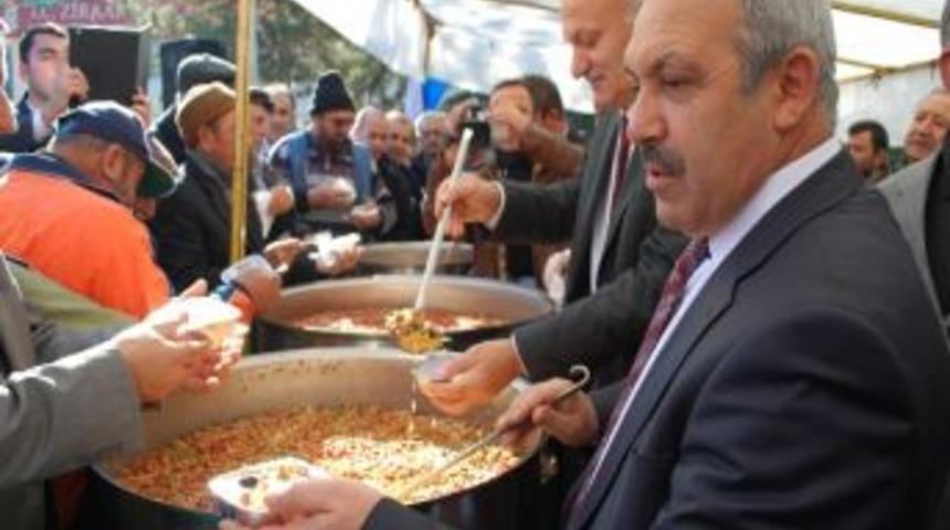 Turhal Belediyesi&rsquo;nden Aşure İkramı