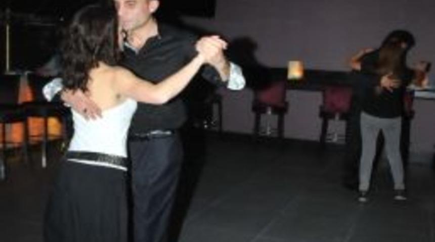 Van'da Tango Geceleri