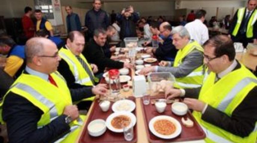 Başkan: Hepimiz emekçiyiz, işçiyiz