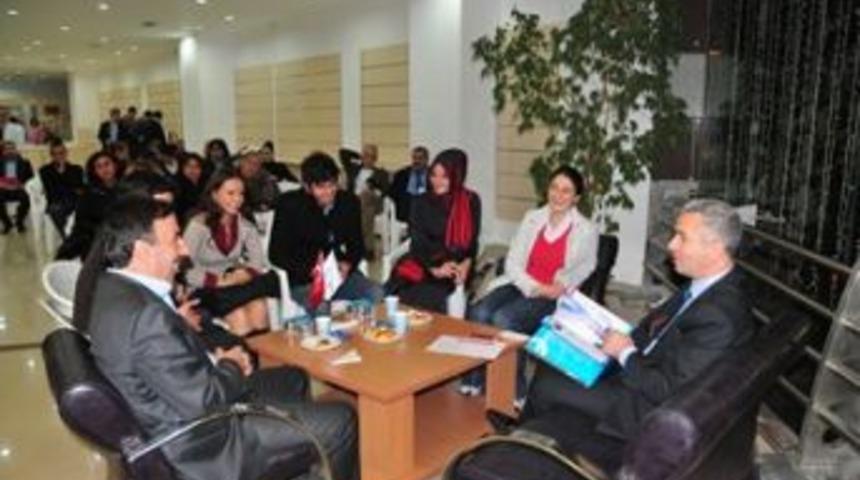 Vatandaş anlatıyor, başkan not alıyor