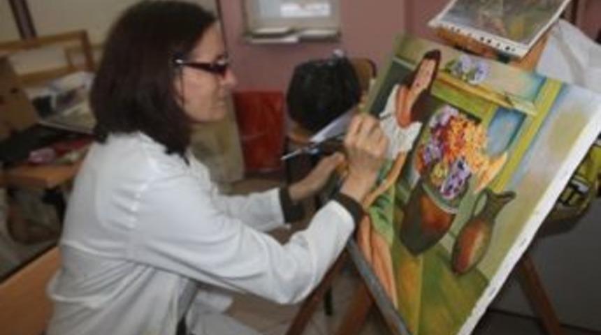 Yeni ressamlara kucak a&ccedil;ıyor