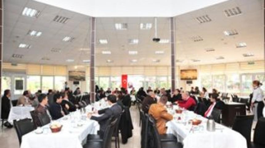 Başkan Uzun&rsquo;dan Yakuplu esanafı ile sohbet