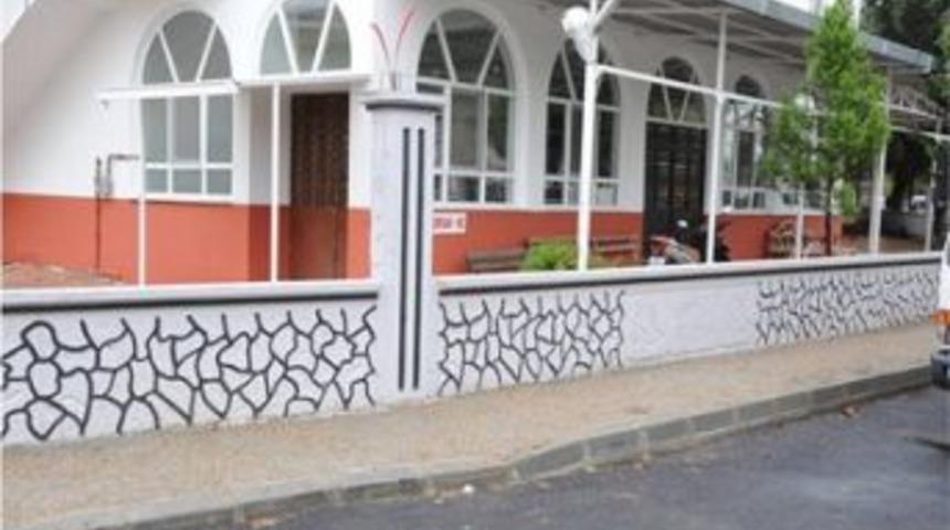 Başiskele&rsquo;de duvarlar hem sağlam, hem şık