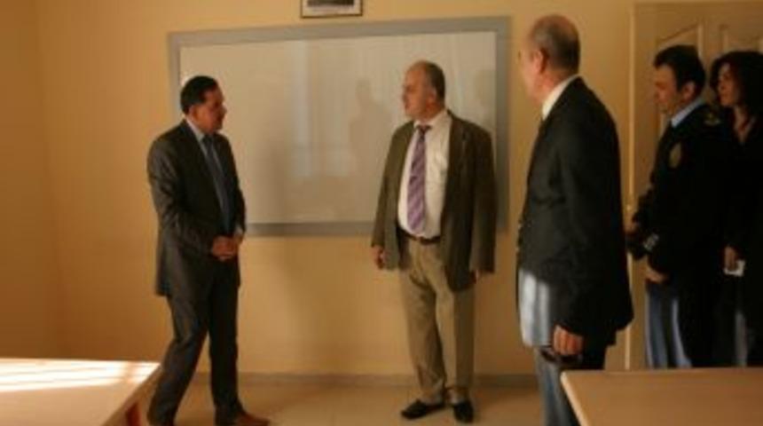 'Altın &Ccedil;ocuk' Sarı&ccedil;am'da 220 &Ouml;ğrencinin Elinden Tutacak