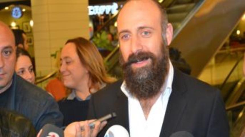 Oyuncu Nebahat &Ccedil;ehre: Başbakan G&uuml;ndem Değiştirmek Istiyor Olabilir