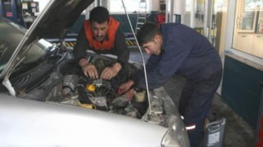 Oto Tamir Ustalarından Ara&ccedil;lara Kışlık Bakım Uyarısı