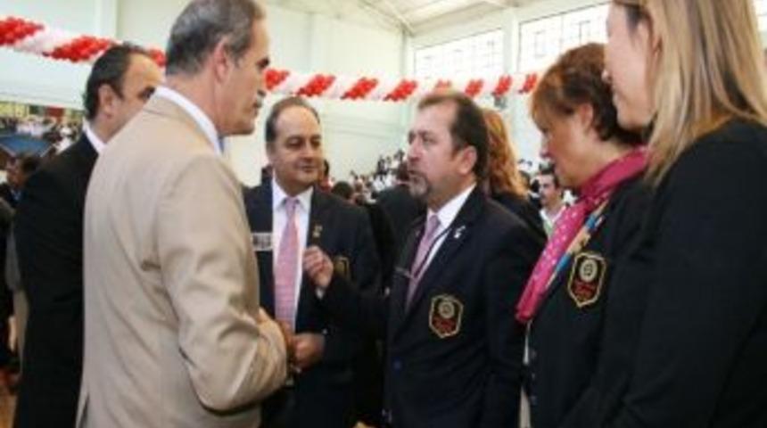 B&uuml;y&uuml;kşehir Belediyesi Mimar Sinan Spor Salonu&rsquo;na Şenlikli A&ccedil;ılış