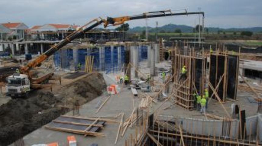 Yeni Sezonda Manavgat'ta 10 Bin Yatak Artışı Olacak