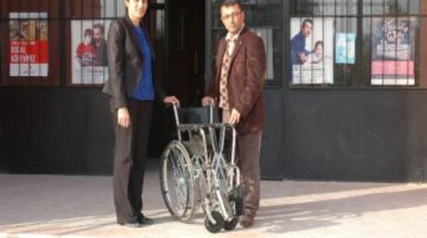 Engelliler Derneği 3 Aileyi Daha Sevindirdi