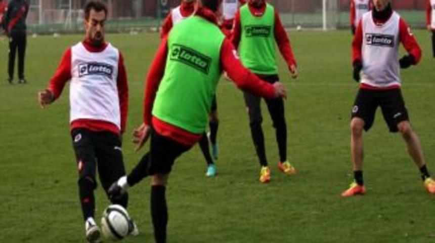 Gen&ccedil;lerbirliği Bandırmaspor'u Bekliyor