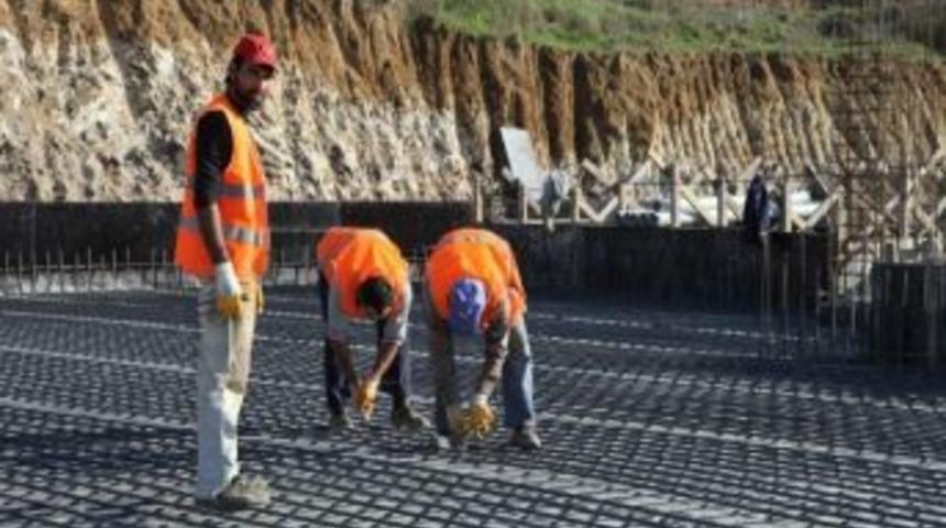 Başkan Akbaş Okul İnşaatını İnceledi