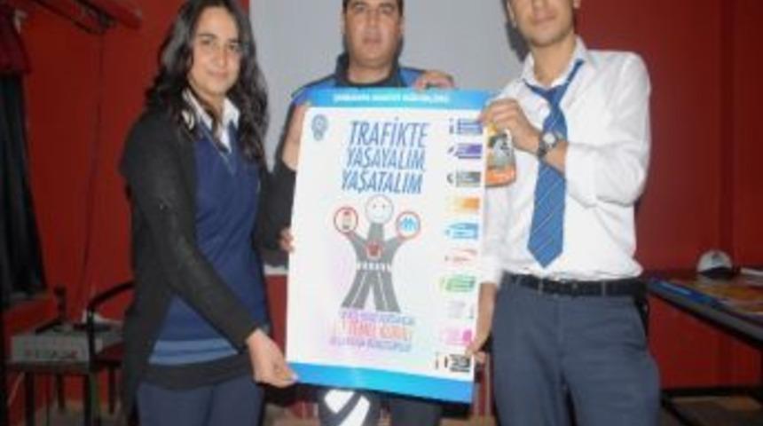 Polisten Lise &Ouml;ğrencilerine Seminer