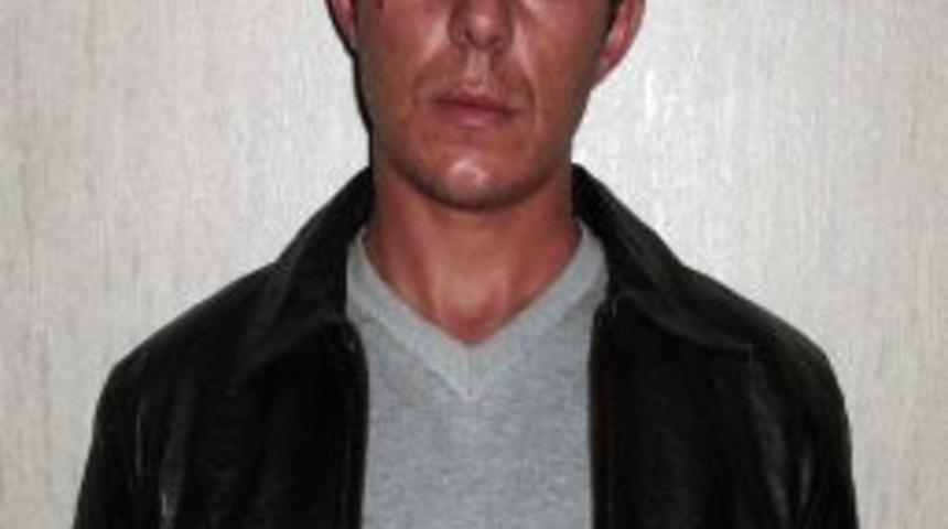 Annesini D&ouml;vd&uuml;ğ&uuml;n&uuml; İddia Ettiği &Uuml;vey Babasını &Ouml;ld&uuml;rd&uuml;