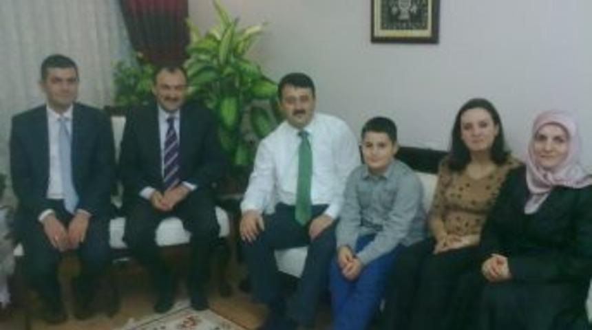 Milletvekili G&uuml;lşen&rsquo;e Evinde Ziyaret