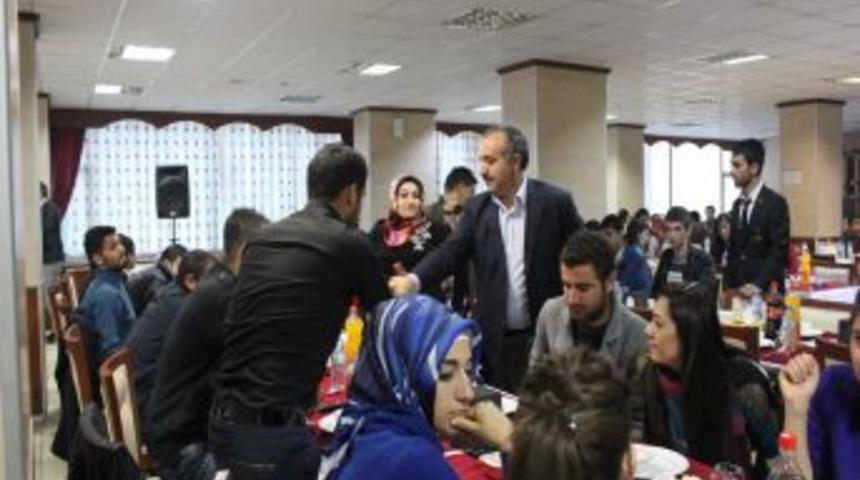 Belediye Başkanı Arslan, &Uuml;niversite &Ouml;ğrenci Temsilcileriyle Buluştu