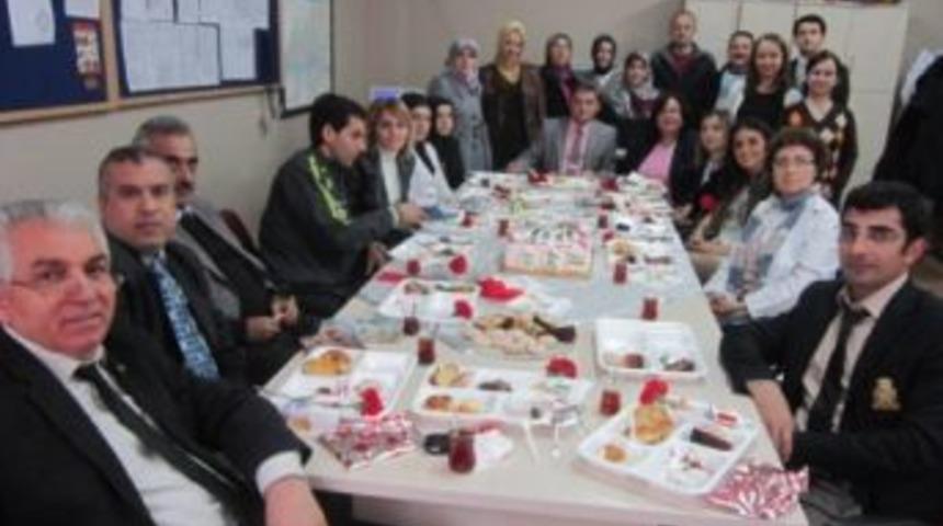 Eğitimcilere anlamlı t&ouml;ren