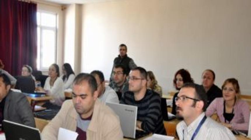 Ka&uuml;&rsquo;de İstatistik Programı Eğitimi