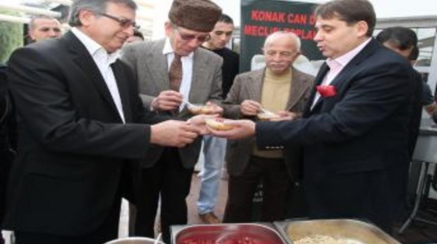 Konak'ta Her Dine Aşure