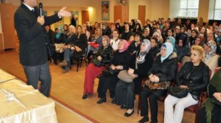 Psikolog &Ouml;zer: &ldquo;&ouml;ğrenmek Tek Başına Olan Birşey Değil&rdquo;