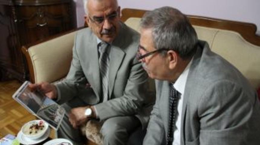 Demirtaş, Kutsal Topraklardan D&ouml;nen 100 Hacıya 'hoşgeldin' Diyecek