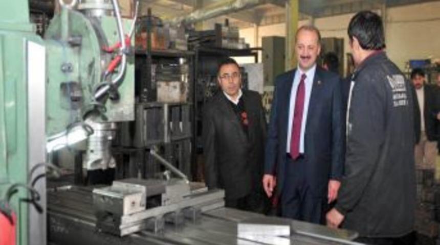 Başkan Akg&uuml;l'den Girişimcilere Mamak'a Yatırım &Ccedil;ağrısı