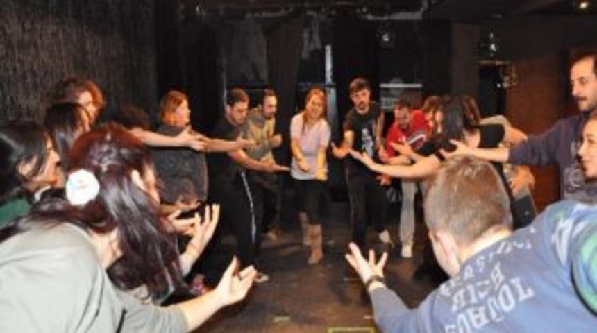 Tiyatro Okulunda Dersler Başladı