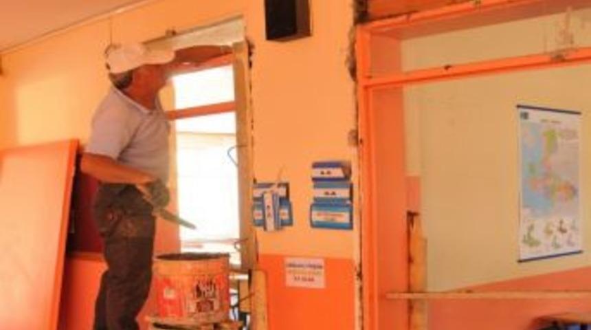 Aliağa&rsquo;nın Okulları, Aliağa Belediyesi İle Hayat Buluyor