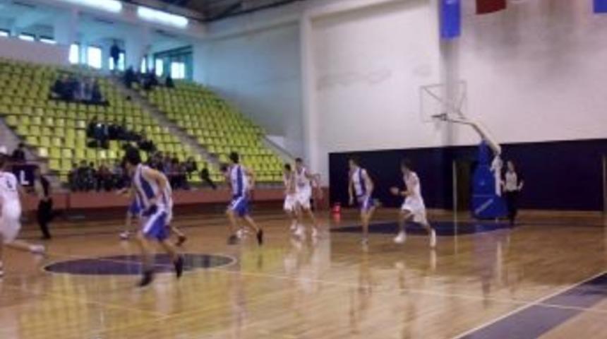 İneg&ouml;lspor Basketbolda Zirvede