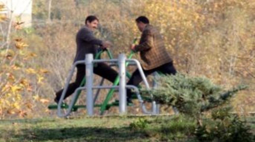 Şof&ouml;rler Egzersiz Yaparak Rahatlıyor