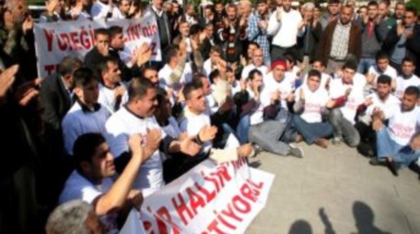 Adana&rsquo;da Esnaf A&ccedil;lık Grevine Başladı