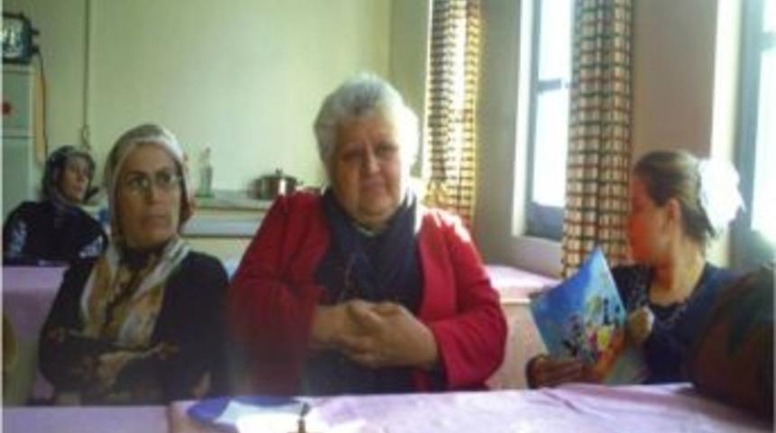 Yanık K&ouml;y&uuml;'nde, 'kadın &Ccedil;ift&ccedil;iler' Toplantısı