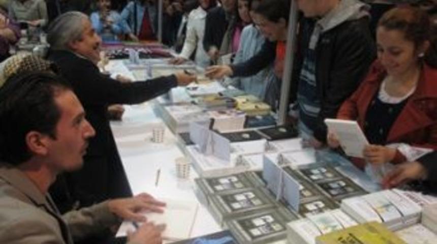 Belediye at&ouml;lyesinden yazarlığa soyundular