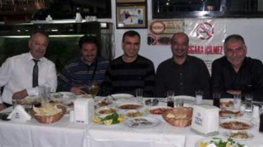 Eski hentbolc&uuml;ler hasret giderdi