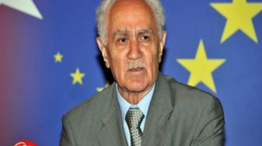 Kemal Burkay: Giyim Serbestisi Olumlu, Eğitimin I&ccedil;eriği De Demokratikleşmeli