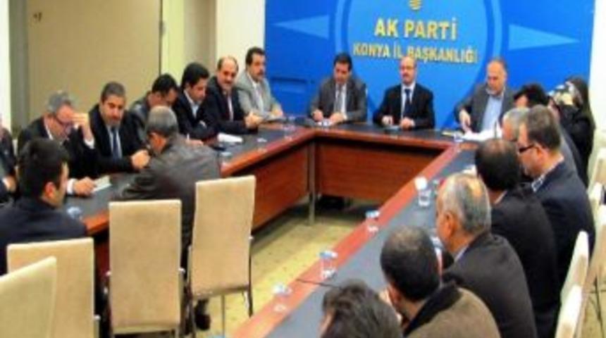 Ak Partili İl&ccedil;e Başkanları Toplantısı Yapıldı