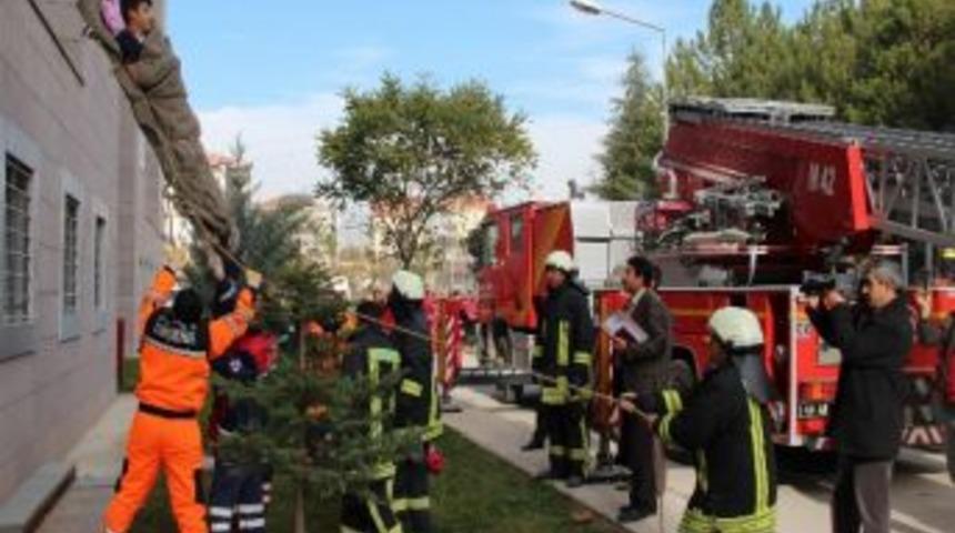 Deprem Tatbikatı Gerçeği Aratmadı