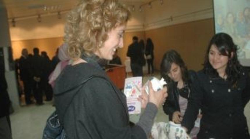 Kamerli Kadınlar H&uuml;nerlerini Sergiledi