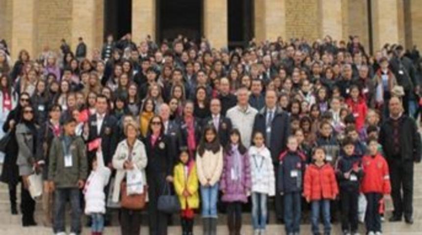 Urla Rotary Kul&uuml;b&uuml; Desteğiyle Anıtkabir Ziyareti