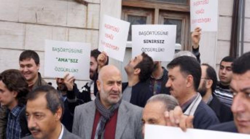 Kılık-Kıyafet Y&ouml;netmeliği Protesto Edildi