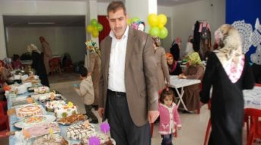 Kahta'da Ev Hanımları Kermes A&ccedil;tı