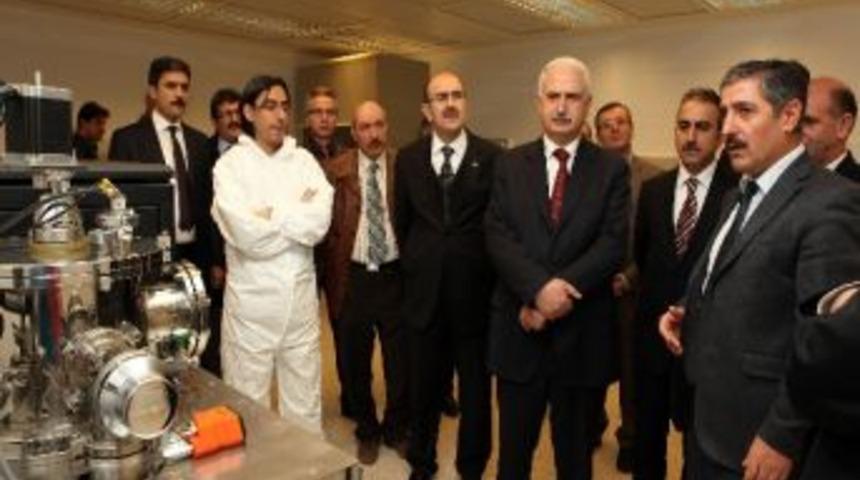 Atat&uuml;rk &Uuml;niversitesi&rsquo;nde &ldquo;nanofabrikasyon&rdquo; Altyapısı Kuruldu