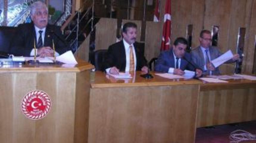 İl Genel Meclisi Toplantısında 'hizmet' Tartışması Yaşandı