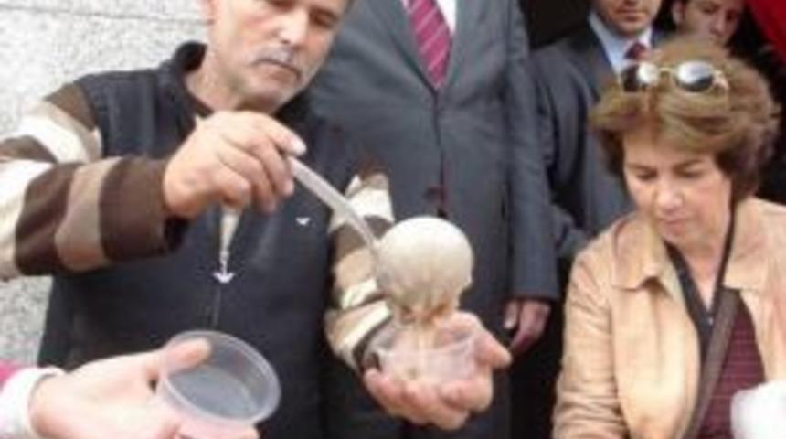 Ayvalık Mhp&rsquo;den Aşure Hayrı